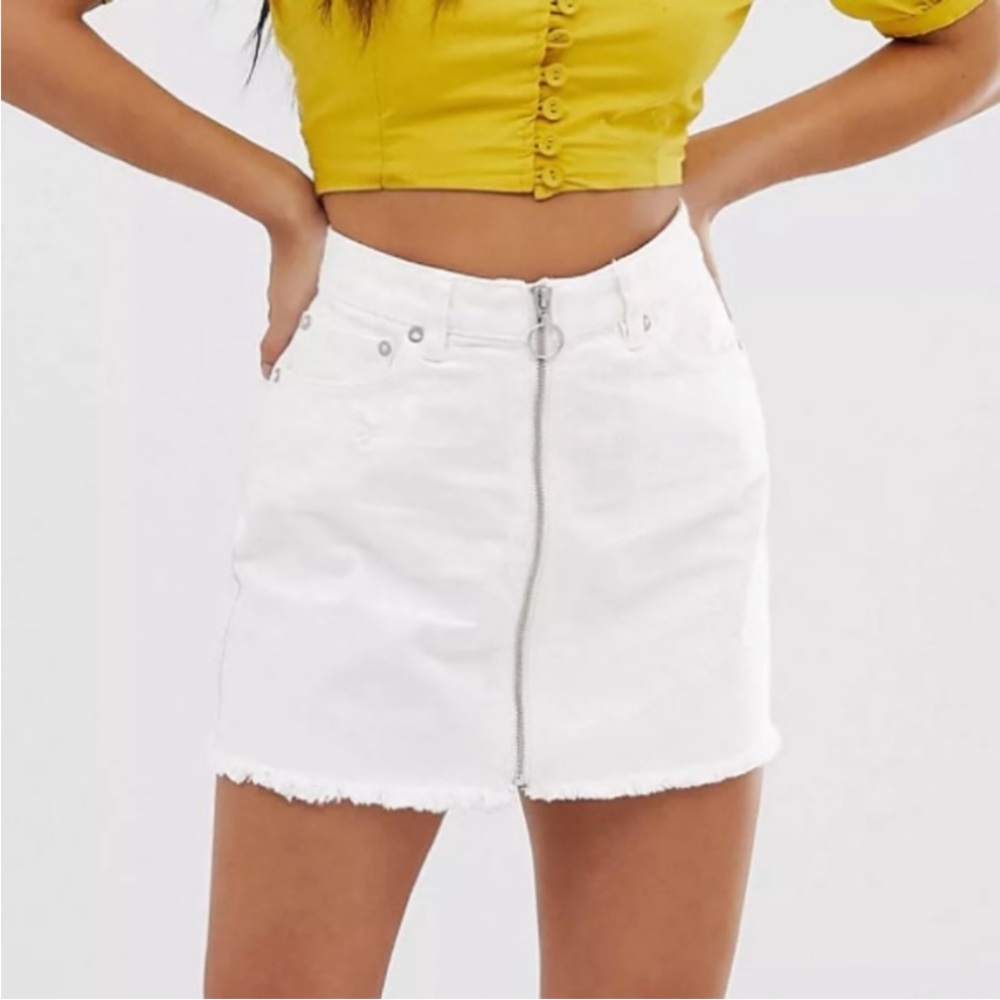Free People White Denim Skirt EUC Zip It Up Skirt Cutoff Mini We the Free Cotton